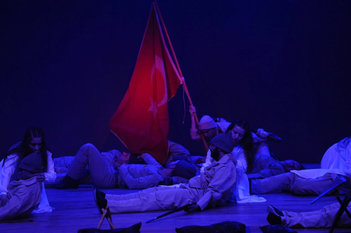 110 Dans&ccedil;ıdan &Ccedil;anakkale&rsquo;ye Unutulmaz Performans