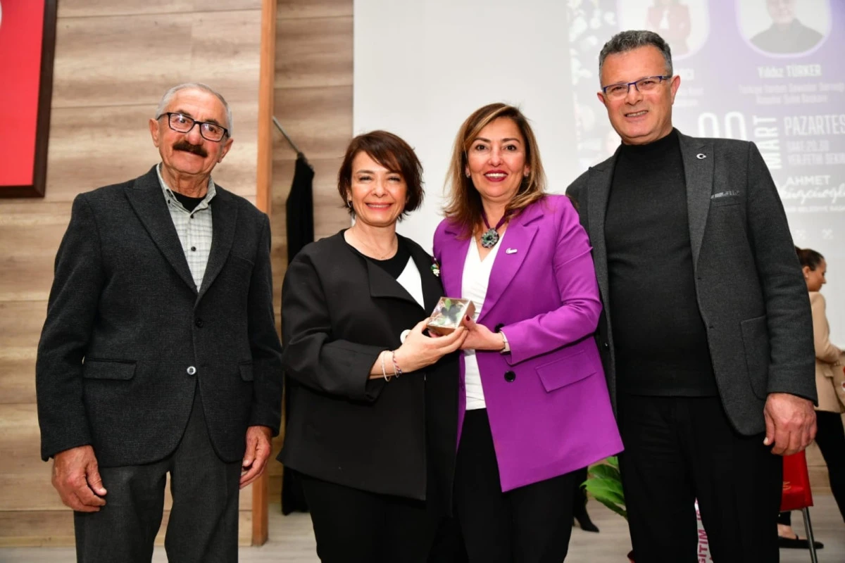 Karşıyaka&rsquo;dan kadın hik&acirc;yeleri Alaşehir&rsquo;de