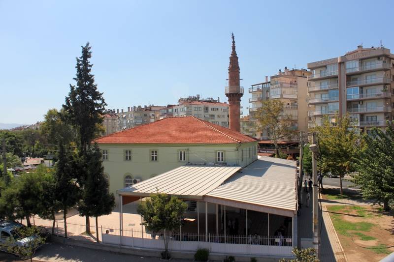 Çömezzade Hacı Mehmet Cami (Soğukkuyu Cami) dıştan görünüş