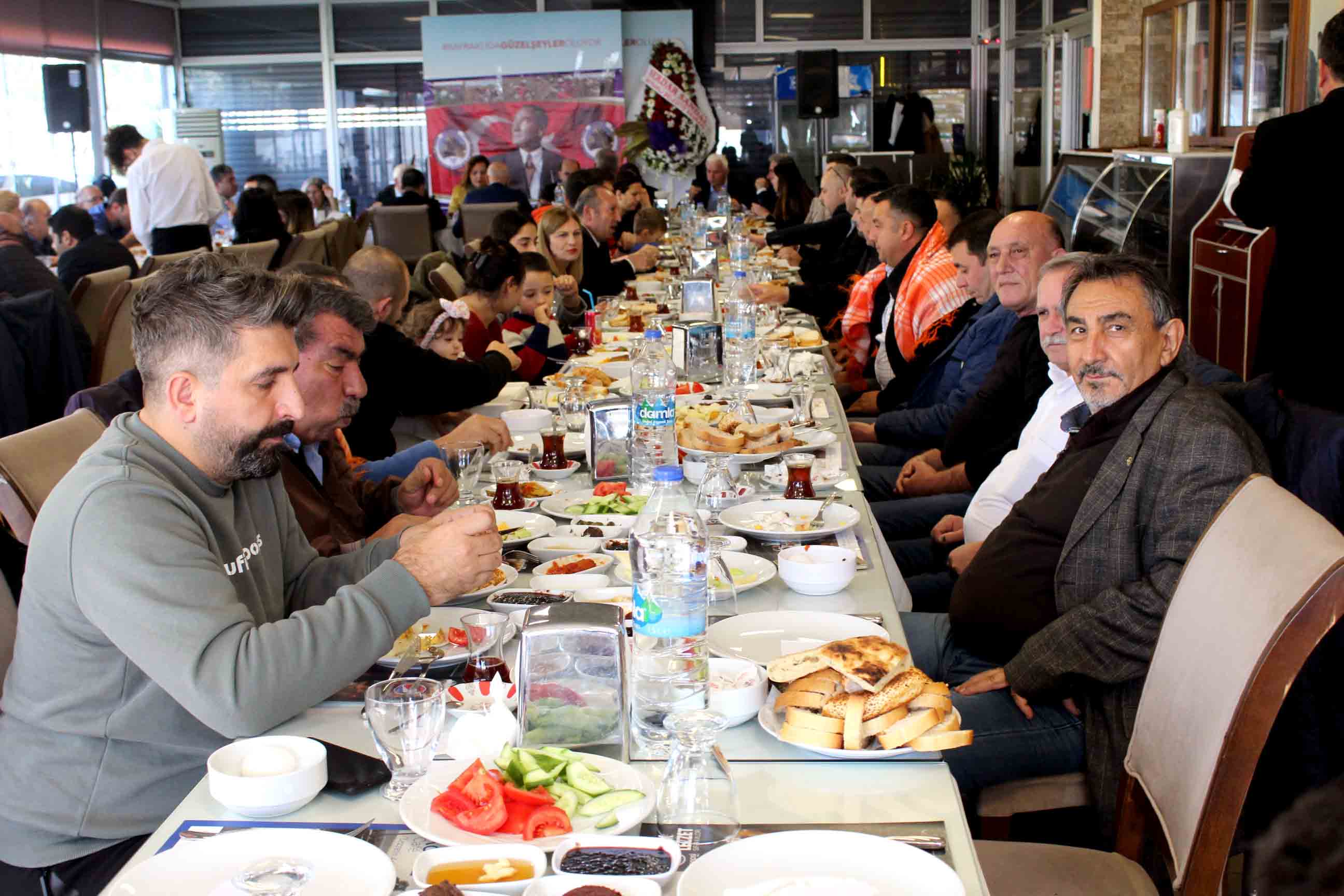 Afyonkarahisarlılar kahvaltıda buluştu