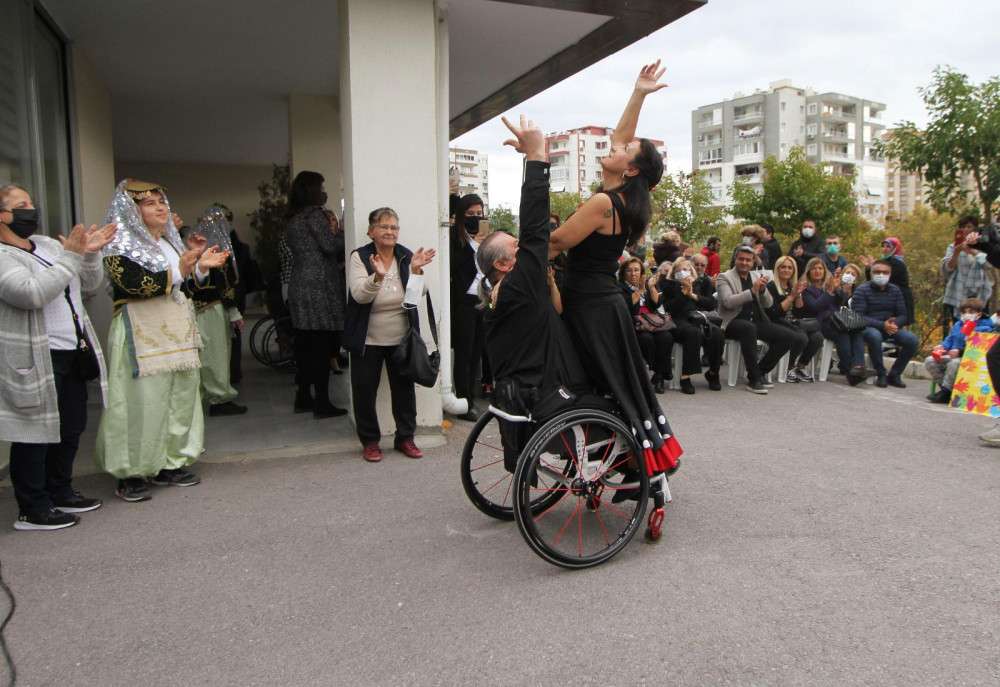 “Engel olma farkında ol”